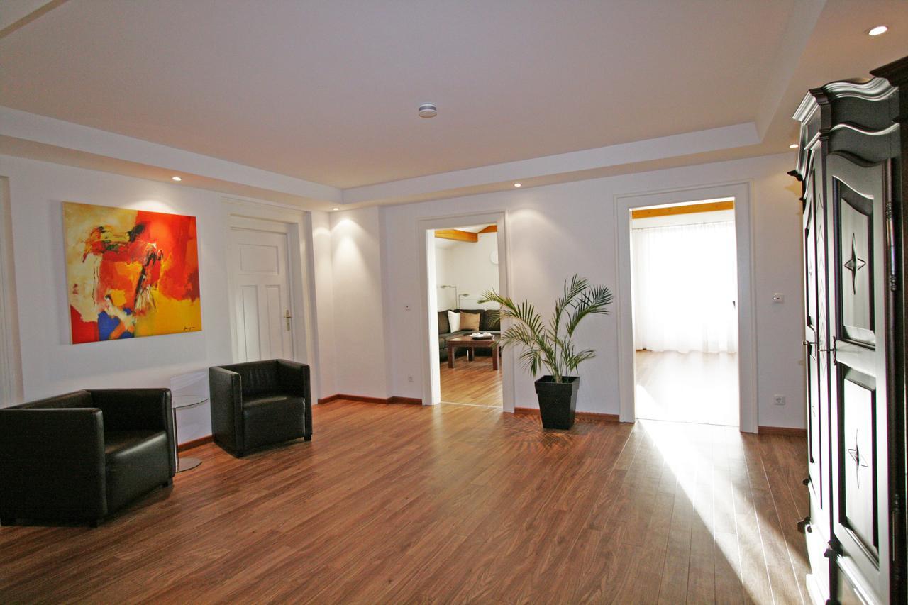Ferienwohnung Am Kurpark -Wohnung 3,150Qm- Mit Lift Гарміш-Партенкірхен Екстер'єр фото